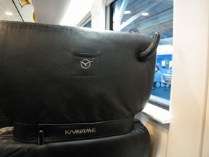 �彣�裲��